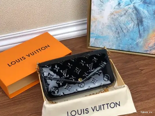 LOUIS POCHETTE FÉLICIE VUITTON 0625